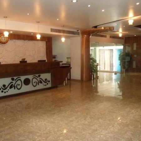 Hotel Maan Residency Satellite Road Ахмедабад Екстер'єр фото