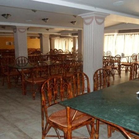 Hotel Maan Residency Satellite Road Ахмедабад Екстер'єр фото