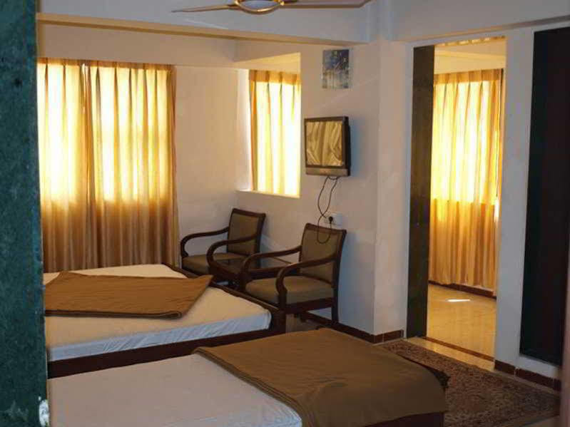 Hotel Maan Residency Satellite Road Ахмедабад Екстер'єр фото
