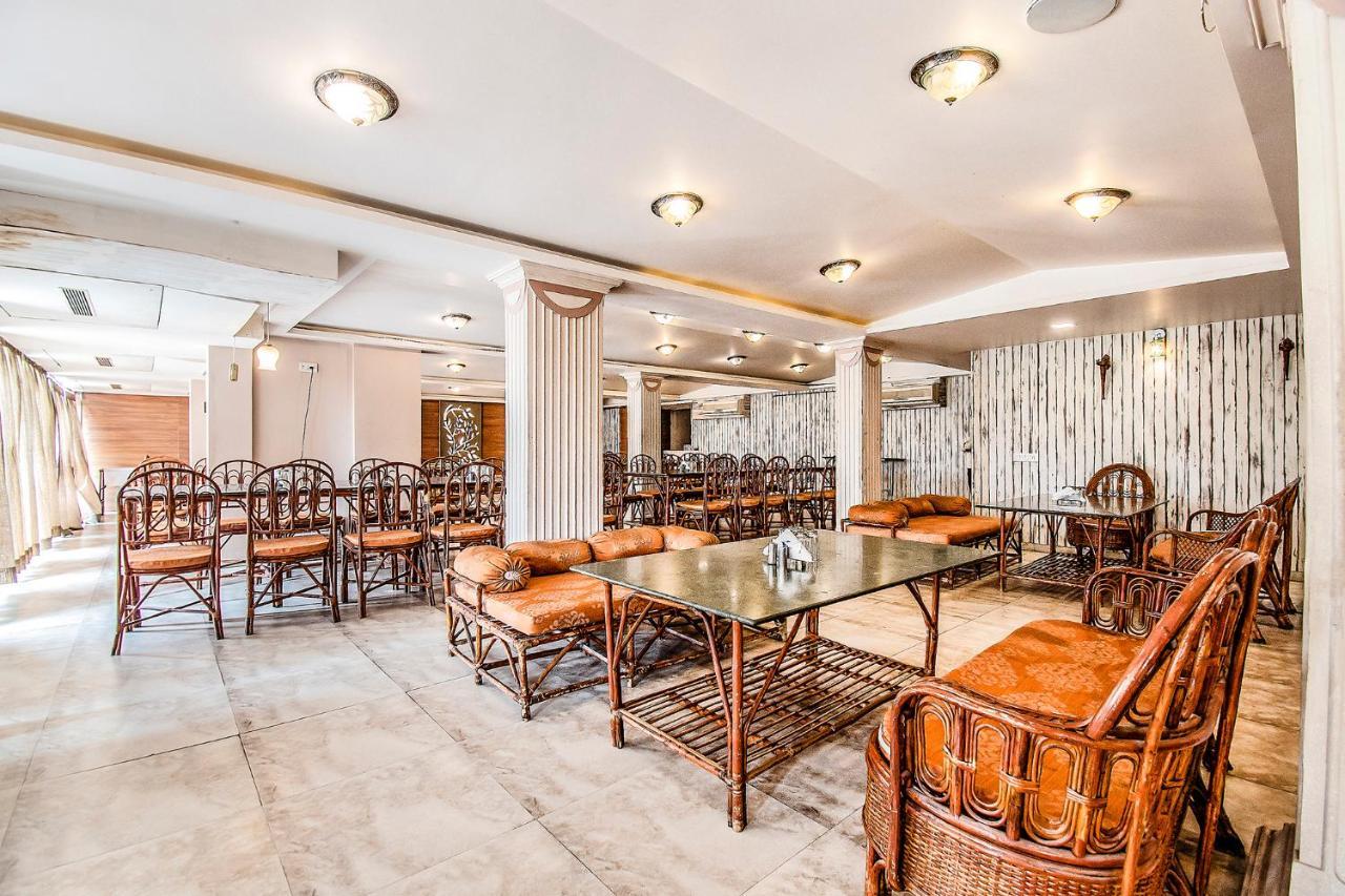 Hotel Maan Residency Satellite Road Ахмедабад Екстер'єр фото